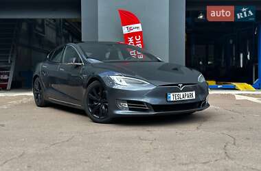 Лифтбек Tesla Model S 2016 в 