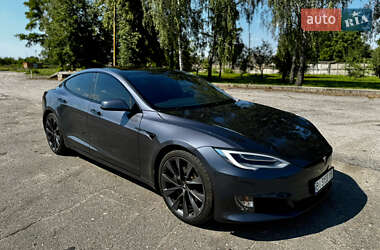 Лифтбек Tesla Model S 2020 в 