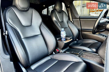 Лифтбек Tesla Model S 2020 в 