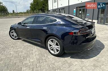 Лифтбек Tesla Model S 2013 в 