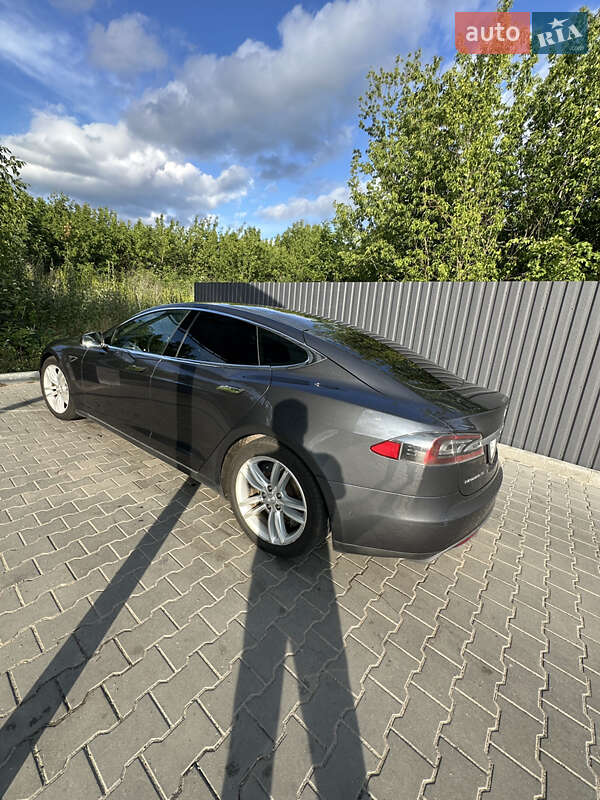 Лифтбек Tesla Model S 2016 в Полтаве фото 9 Лифтбек Tesla Model S 2016 в Полтаве