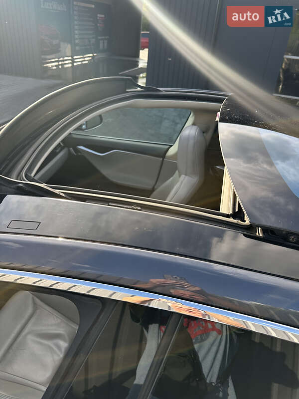 Лифтбек Tesla Model S 2016 в Полтаве фото 16 Лифтбек Tesla Model S 2016 в Полтаве