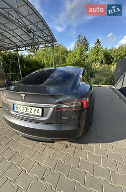 Ліфтбек Tesla Model S 2016 в 