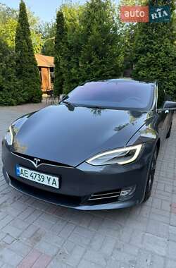 Ліфтбек Tesla Model S 2018 в 