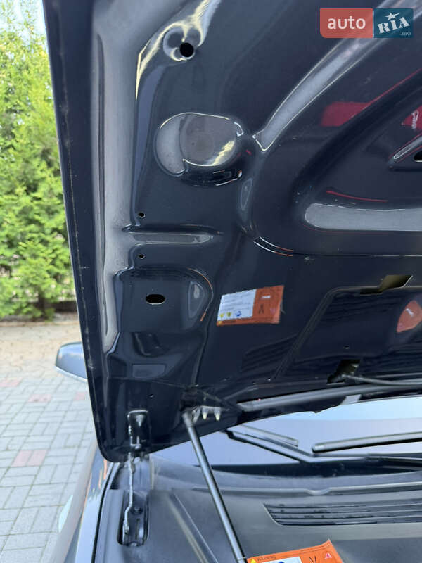 Лифтбек Tesla Model S 2018 в Днепре