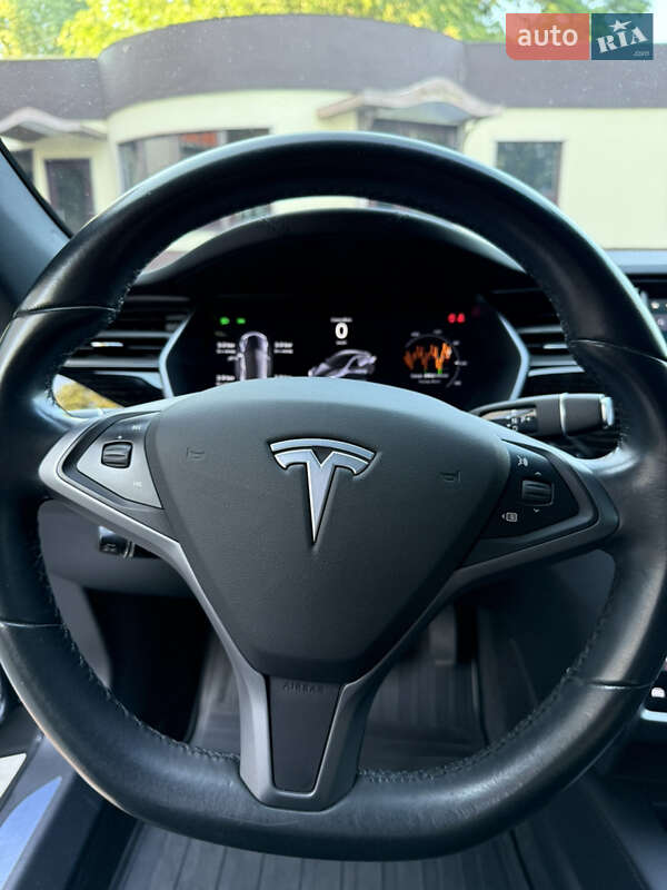 Лифтбек Tesla Model S 2018 в Днепре