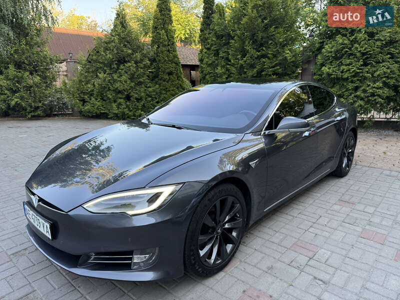 Лифтбек Tesla Model S 2018 в Днепре