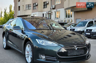Ліфтбек Tesla Model S 2014 в Києві