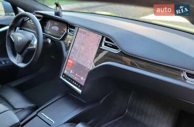Лифтбек Tesla Model S 2016 в 