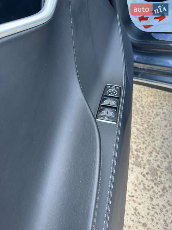 Лифтбек Tesla Model S 2015 в Житомире