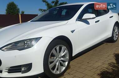 Tesla Model S 2014