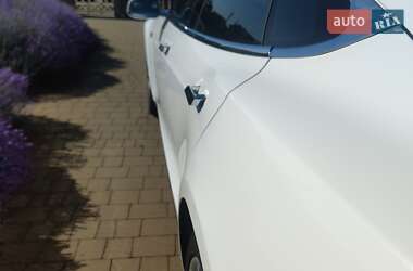 Лифтбек Tesla Model S 2014 в 