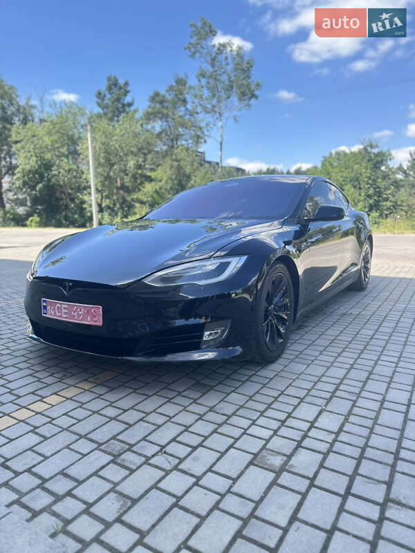 Tesla Model S 2017