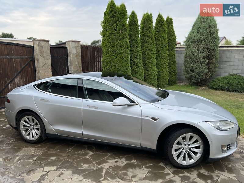 Лифтбек Tesla Model S 2015 в Одессе