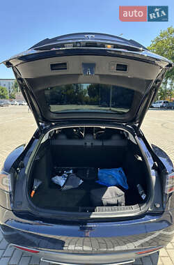 Лифтбек Tesla Model S 2013 в 