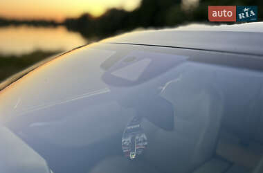 Лифтбек Tesla Model S 2015 в 