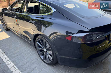 Ліфтбек Tesla Model S 2014 в 