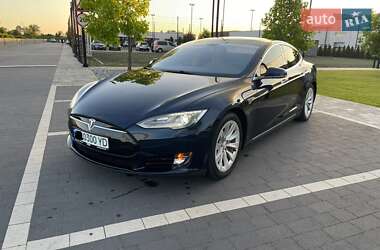 Лифтбек Tesla Model S 2013 в 