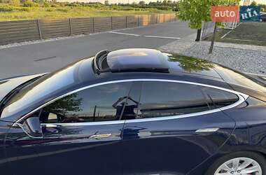 Лифтбек Tesla Model S 2013 в 