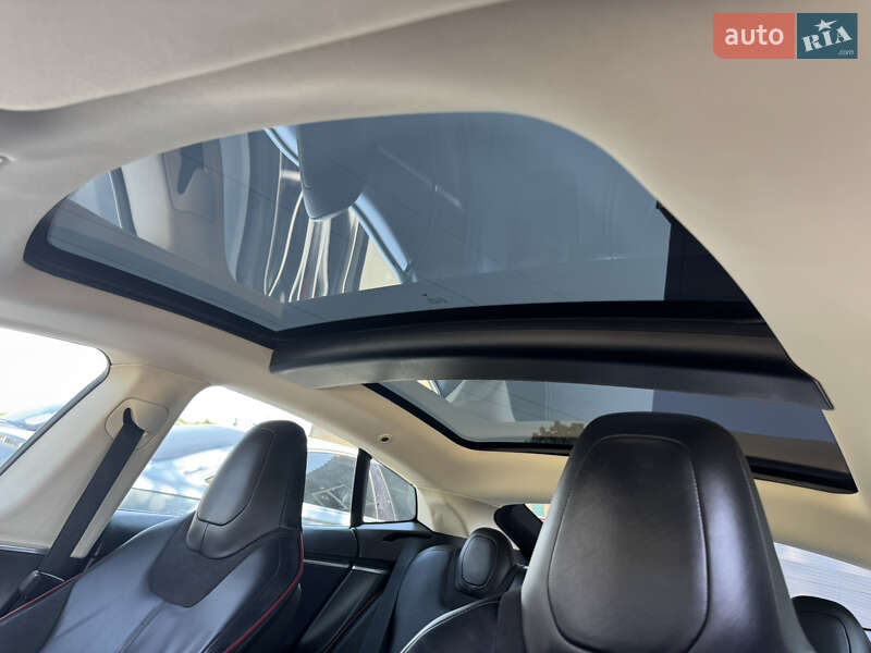 Ліфтбек Tesla Model S 2014 в Одесі