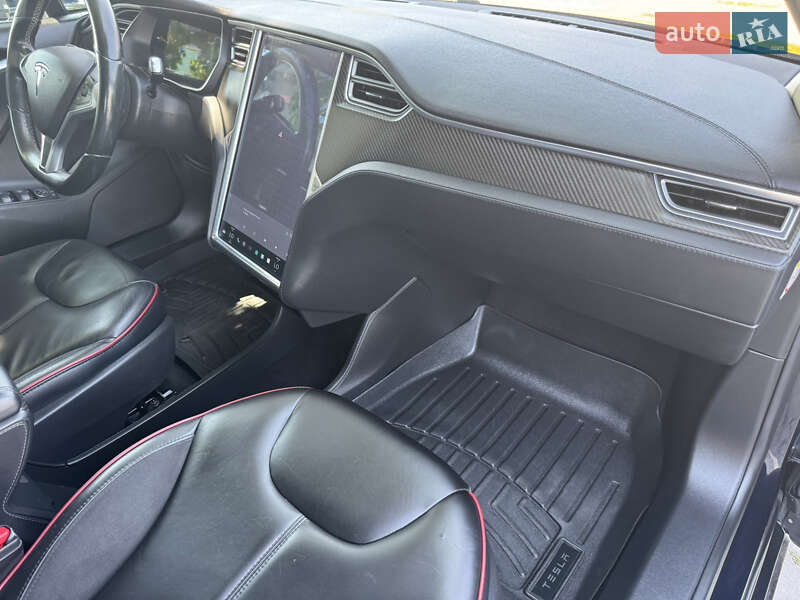 Ліфтбек Tesla Model S 2014 в Одесі