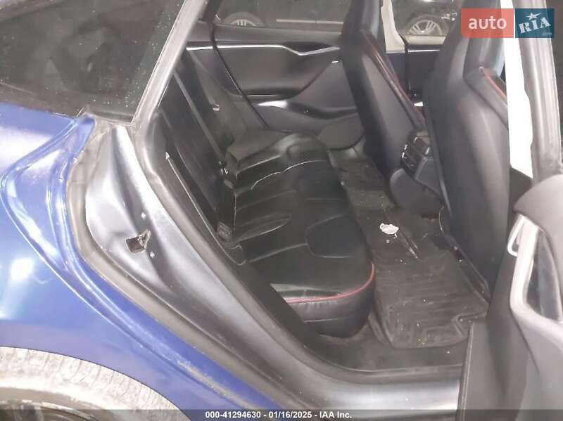 Лифтбек Tesla Model S 2014 в Киеве