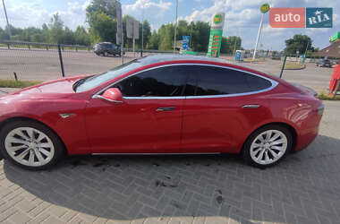 Лифтбек Tesla Model S 2013 в 