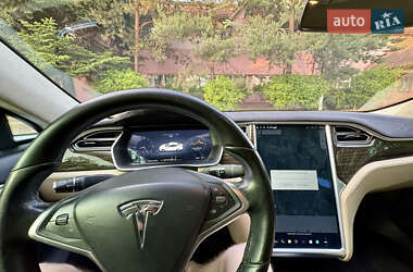 Ліфтбек Tesla Model S 2015 в 