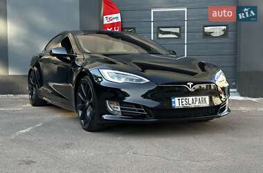 Ліфтбек Tesla Model S 2020 в 