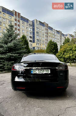 Лифтбек Tesla Model S 2016 в 