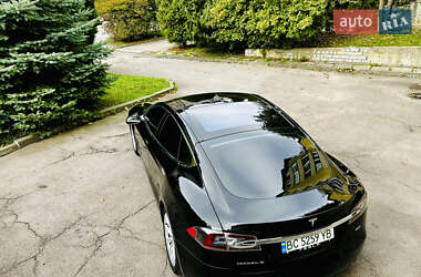 Лифтбек Tesla Model S 2016 в 