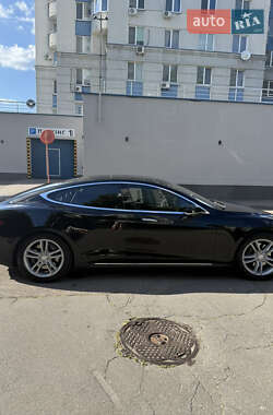 Лифтбек Tesla Model S 2013 в 