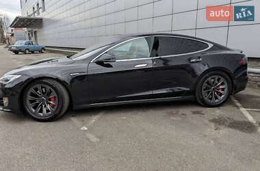Лифтбек Tesla Model S 2015 в 