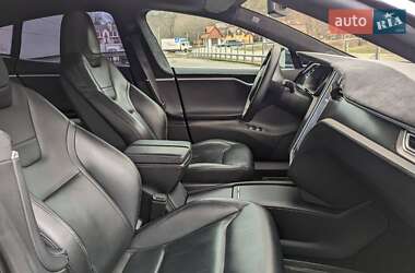 Лифтбек Tesla Model S 2015 в 