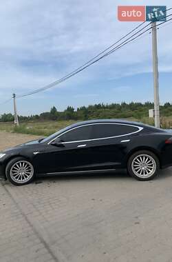Лифтбек Tesla Model S 2013 в 