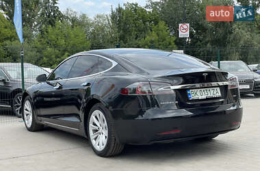 Лифтбек Tesla Model S 2018 в 