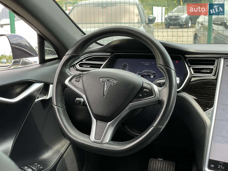 Лифтбек Tesla Model S 2018 в Бердичеве