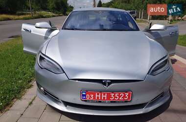 Tesla Model S 2016