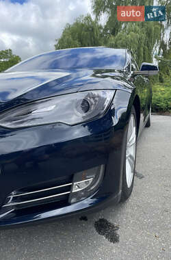 Ліфтбек Tesla Model S 2013 в 