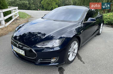 Tesla Model S 2013