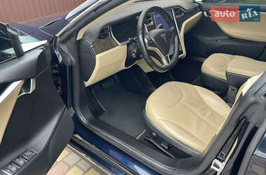 Ліфтбек Tesla Model S 2013 в 