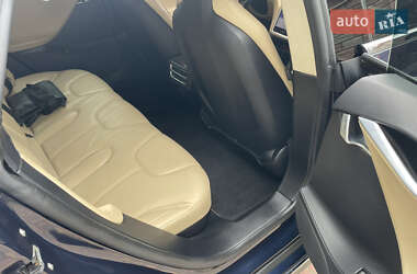 Ліфтбек Tesla Model S 2013 в 