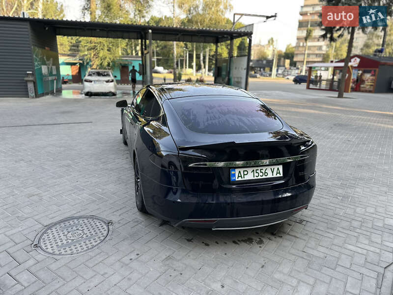 Ліфтбек Tesla Model S 2014 в Запоріжжі