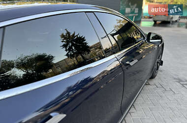 Ліфтбек Tesla Model S 2014 в 