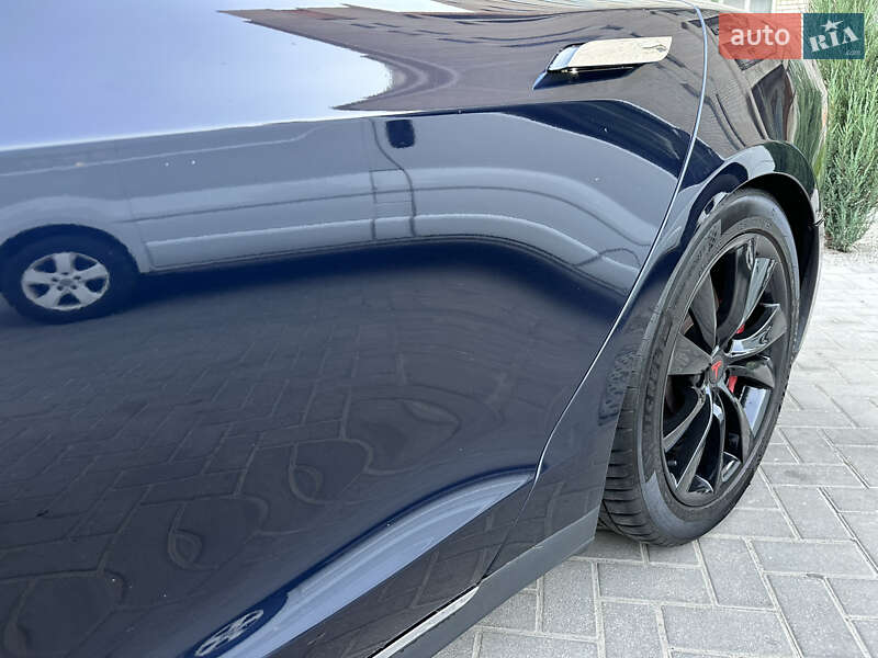 Ліфтбек Tesla Model S 2014 в Запоріжжі