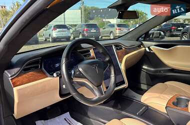 Ліфтбек Tesla Model S 2017 в 