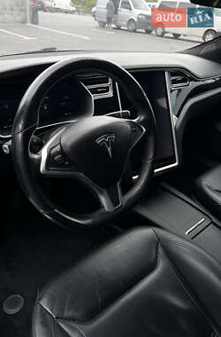 Лифтбек Tesla Model S 2016 в 