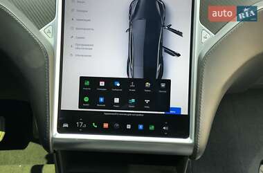 Лифтбек Tesla Model S 2017 в 