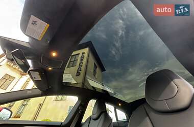 Ліфтбек Tesla Model S 2019 в 