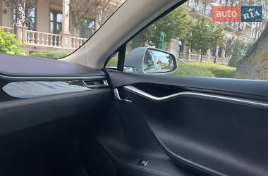 Ліфтбек Tesla Model S 2014 в 